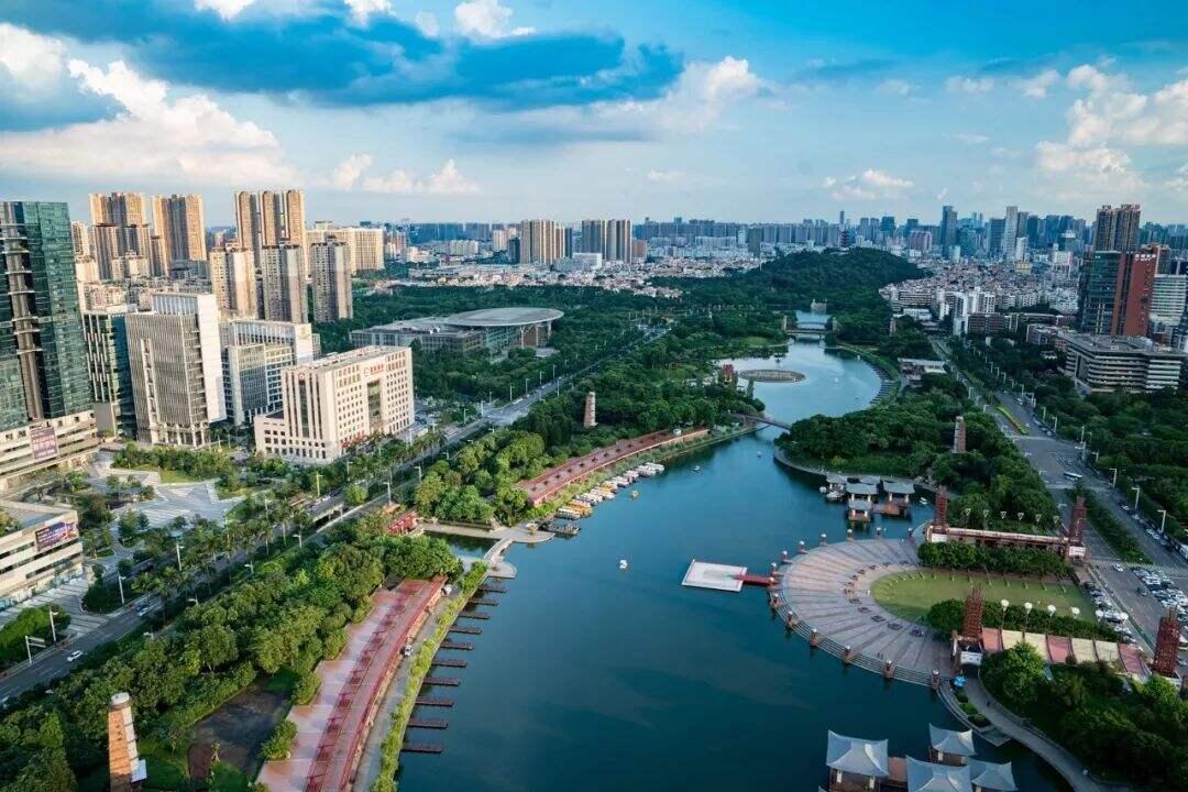 2025澳门和香港门和香港正版免费资本车全面释义、专家解读解释与落实与警惕虚假宣传-全面释义、专家解读解释与落实